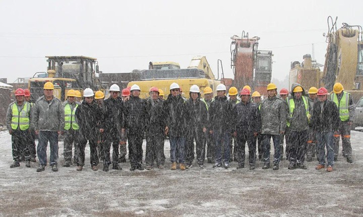 云煤（KU酷游官网）集团党委副书记、总经理高建嵩到前锋煤业公司慰问一线出产人员