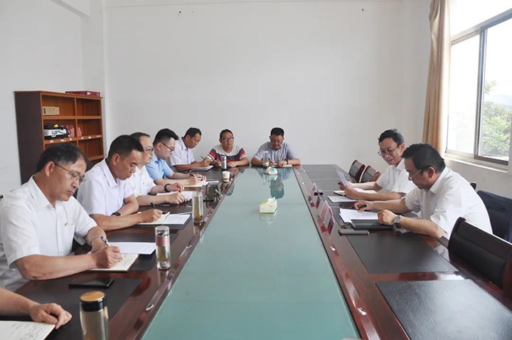 云煤（KU酷游官网）集团专职表部董事孔君到陆东煤矿公司调研