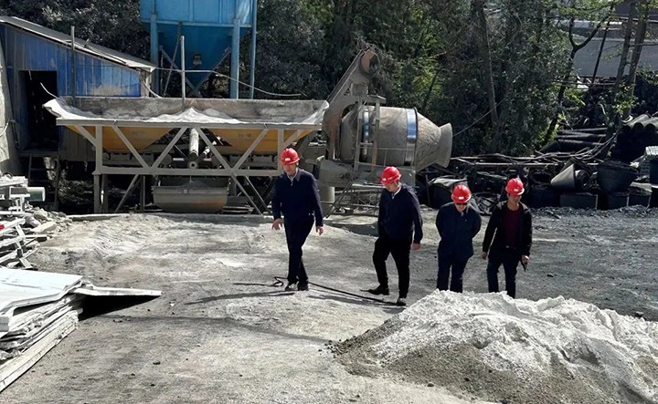 【聚焦云煤】云煤（KU酷游官网）集团驻曲靖放哨组到罗平东城煤矿公司金城煤矿发展包保查抄及隐患整改验收工作