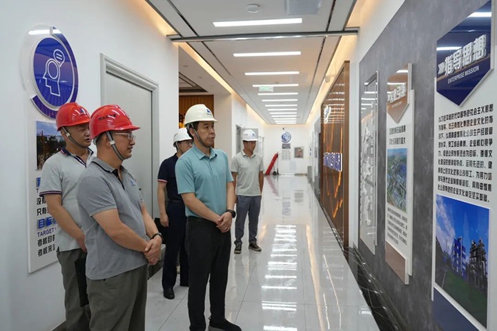 【主题教育】云煤（KU酷游官网）集团党委副书记、工会主席王鑫一行到曲煤焦化公司发展主题教育调研