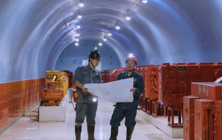 匠心逐梦 千钧笔绘就“煤海”安全新图景